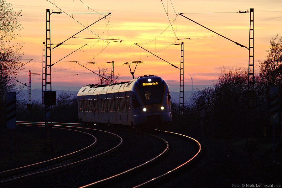 Baustellenbedingt auf dem Gegengleis unterwegs: Eurobahn ET5.12 (Benhausen, 2011-11-13)